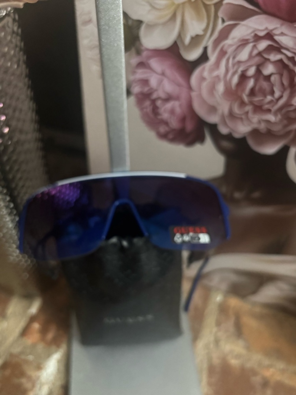 GUESS Blue Shield Sunglasses with Black Logo Pouch - Picture 5 of 5